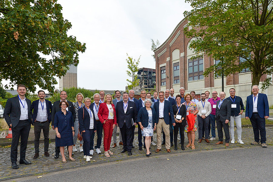 Gruppenbild der Teilnehmer der Investorentour