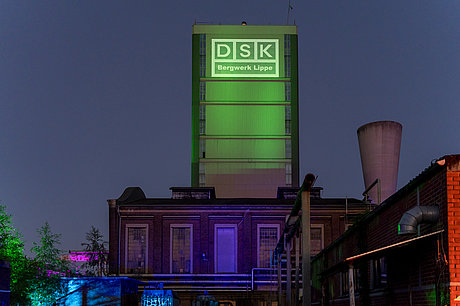 Neue Zeche Westerholt Extraschicht Schacht 1 beleuchtet